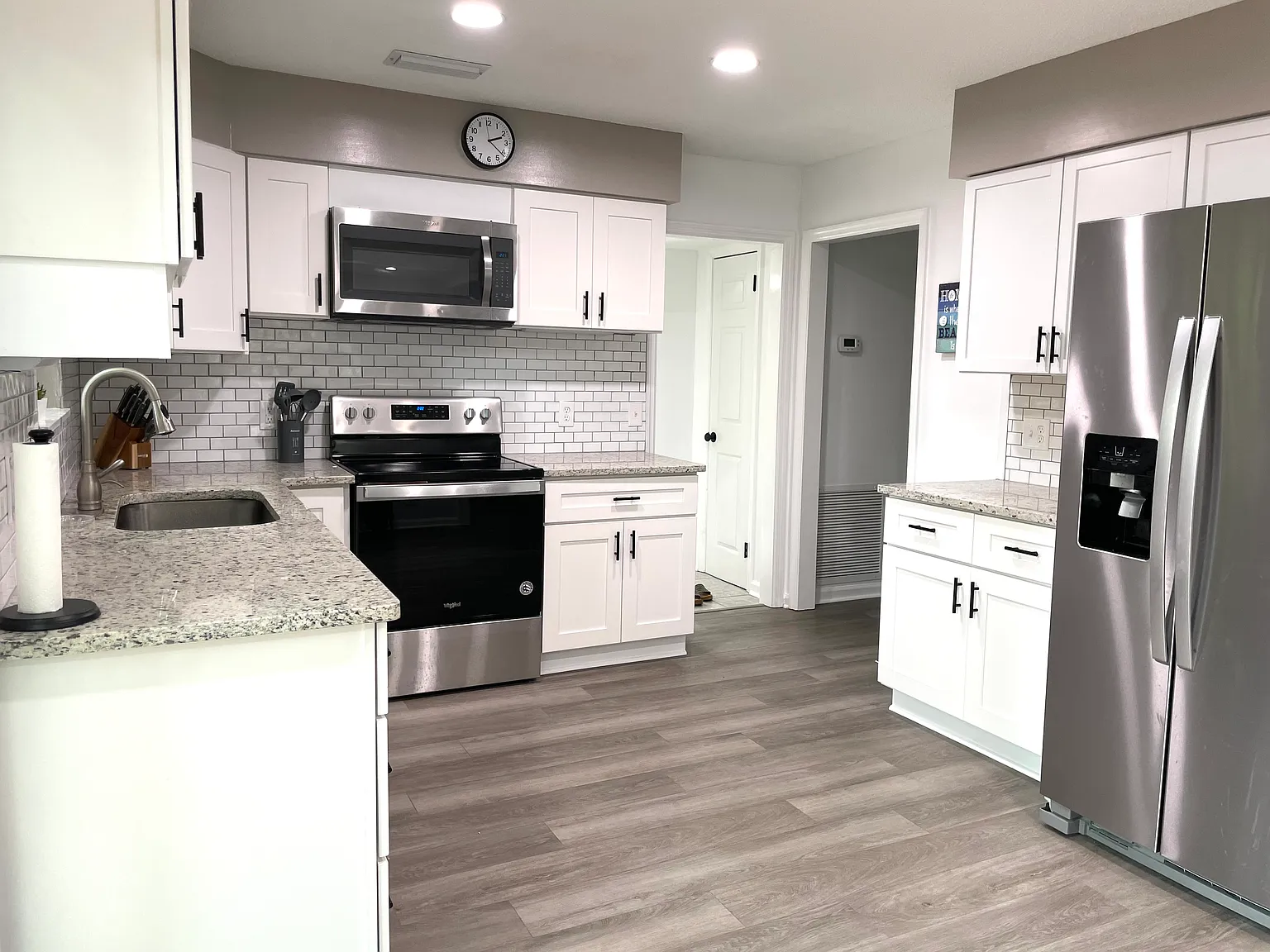 4 bed, 2.5 bath, 2042 sqft, $3,700 — Photo 4