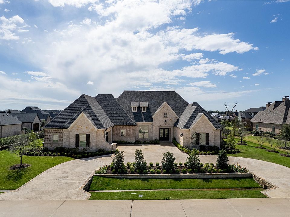 1st image of 658 Louise Dr