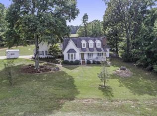 678 Standing Rock Rd, Senoia, GA 30276