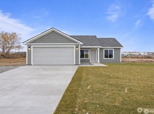 102 Poplar Street NE, Royal City, WA 99357