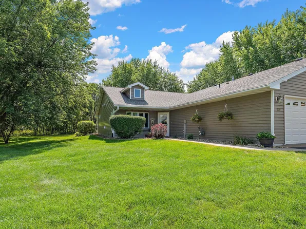 330 Creekview Ct, Baldwin, WI 54002
