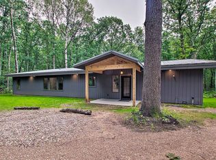 2496 52nd St, Fennville, MI 49408