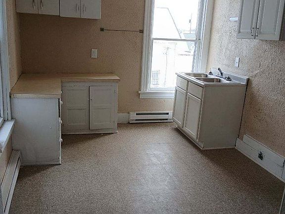 5th image of 625 Fernwood Ave #1