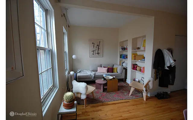 Rented by Douglas Elliman | media 24