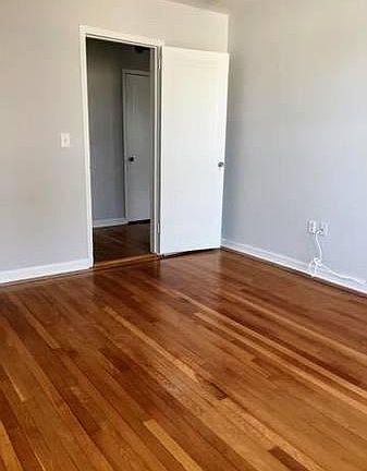5th image of 55 Fairview Ave
