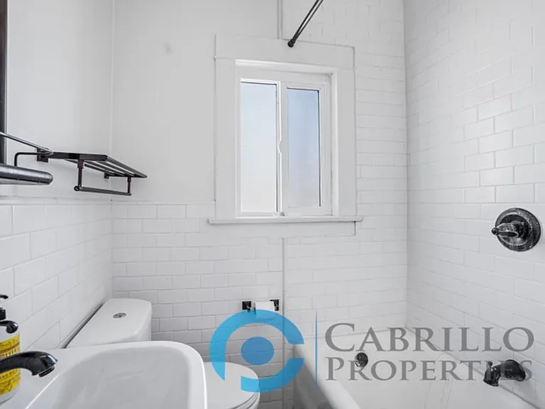 Casa Blanca Apartments — Photo 29