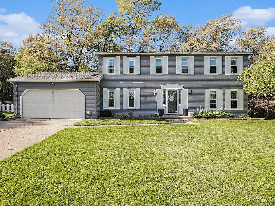 1st image of 13085 Woodstock Dr