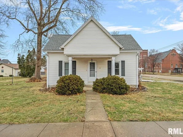 152 E Van Buren St, Greenview, IL 62642