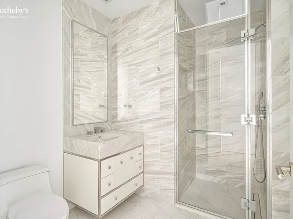 138 East 50th Street image 36 of 50