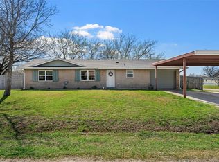 100 Minnie Dr, Itasca, TX 76055