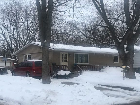 3rd image of 6342 N Devonshire Dr