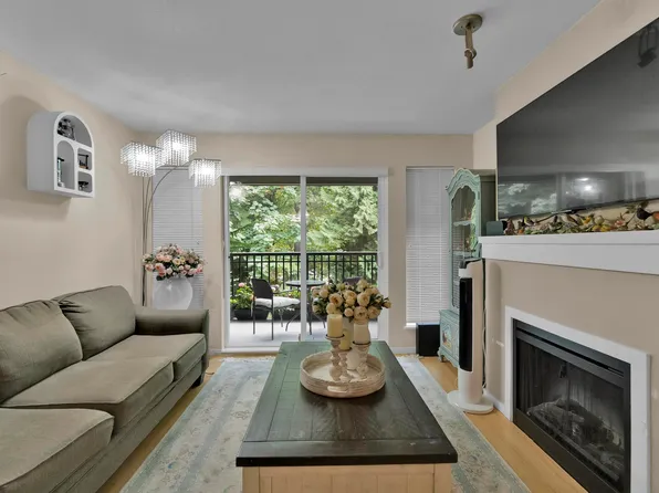 9283 Government St #306, Burnaby, BC V3N 0A5