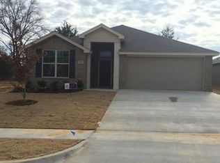 6932 Saga Dr, Flint, TX 75762