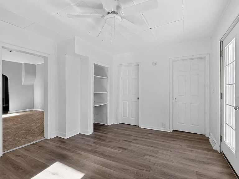 281 Parker Ave — Photo 7