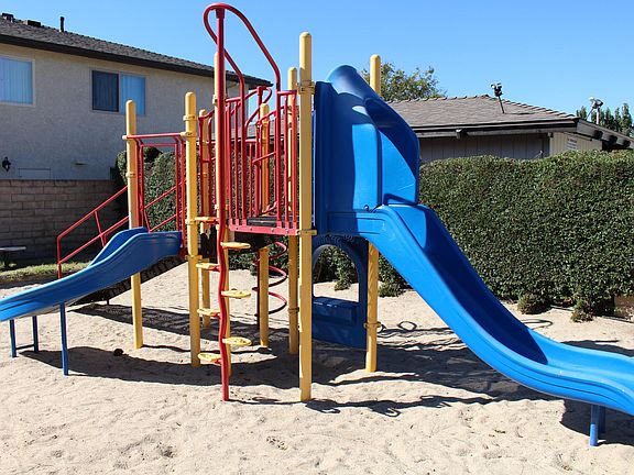 3rd image of 2001 Calle La Sombra Unit 1
