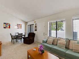 1150 E Amado Rd