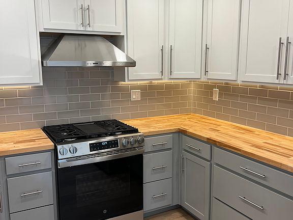 3rd image of 34 Laverne Ave