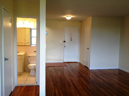 Rented by Prime Realty | media 44