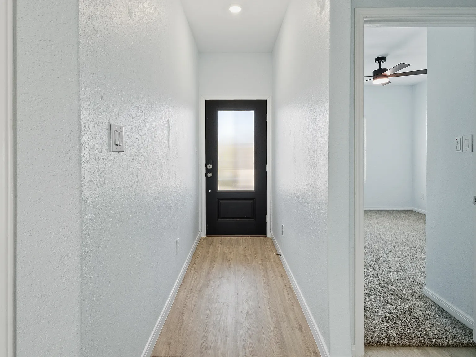 4 bed, 1910 sqft, $2,000 — Photo 3