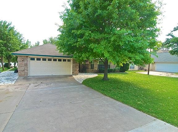 2nd image of 1523 Comanche Ct