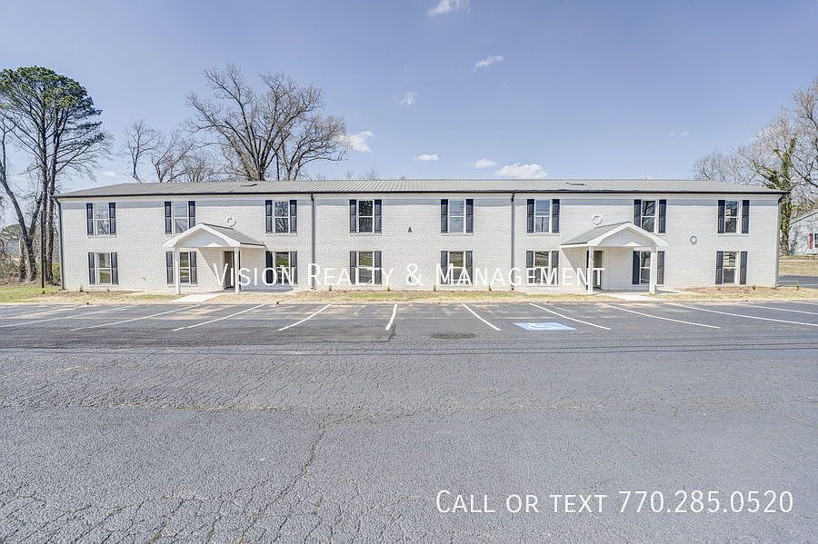 1st image of 102 Sewell Rd APT 5