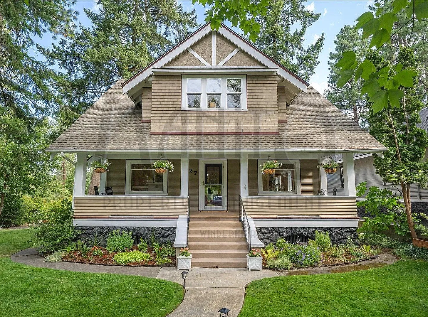**Coming Soon** Stunning South Hill Home — Photo 1
