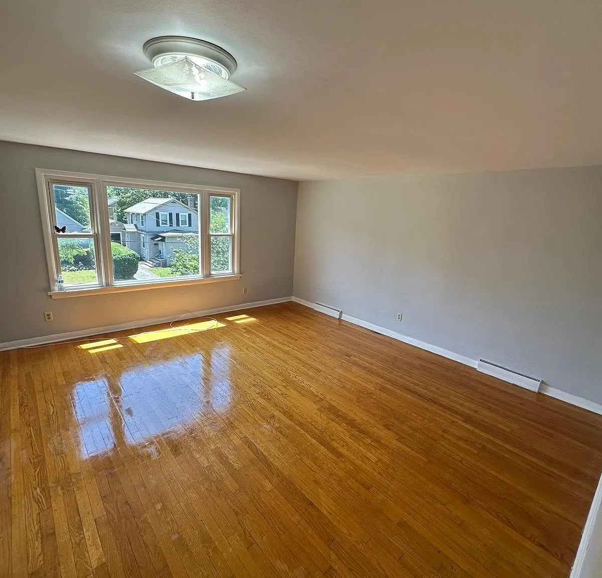 4 bed, 1200 sqft, $1,495 — Photo 3