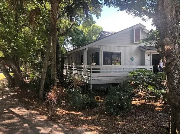 4208 Sea Mist Dr, New Smyrna Beach, FL 32169