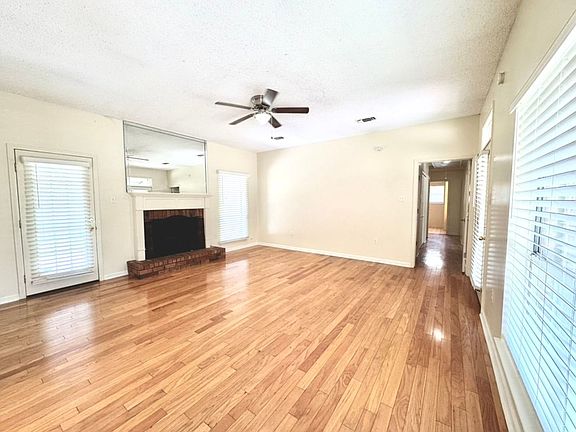 4th image of 4274 Stumberg Ln