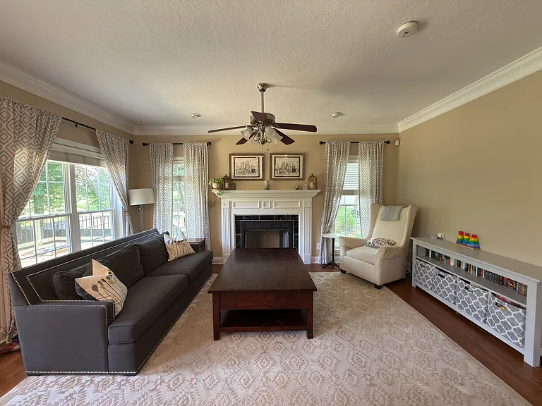 1108 Winterberry Ln — Photo 13