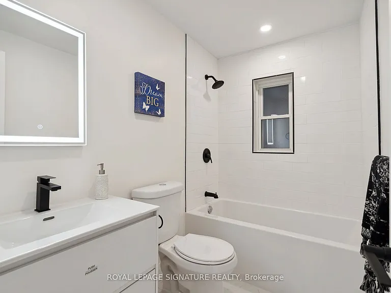 36 Tennis Cres #UPPER — Photo 13