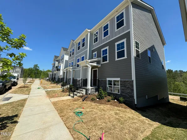 360 Devon Cliffs Dr, Wake Forest, NC 27587