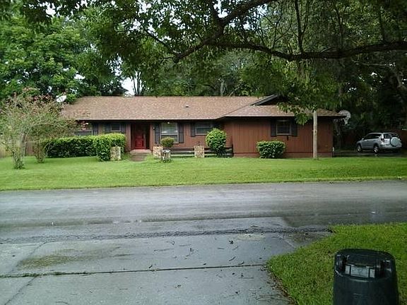 2nd image of 375 Banyan Dr