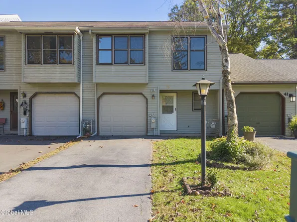 39 Westchester Drive, Clifton Park, NY 12065