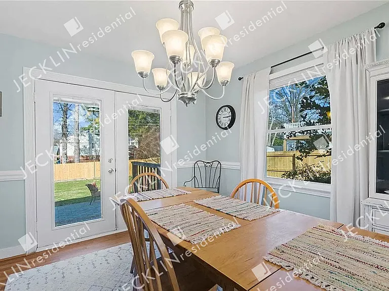 8406 Freestone Ave — Photo 8