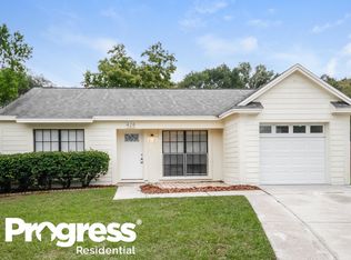 428 Regal Park Dr, Valrico, FL 33594
