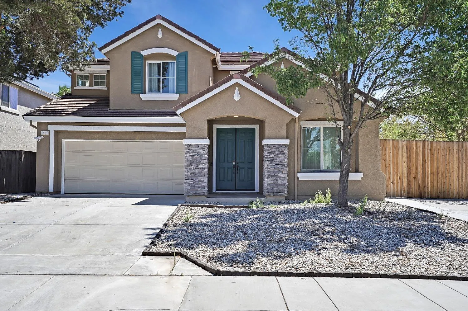 10 Blue Heron Ct photo 1