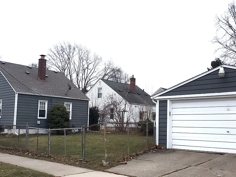 521 N Rembrandt Ave — Photo 43