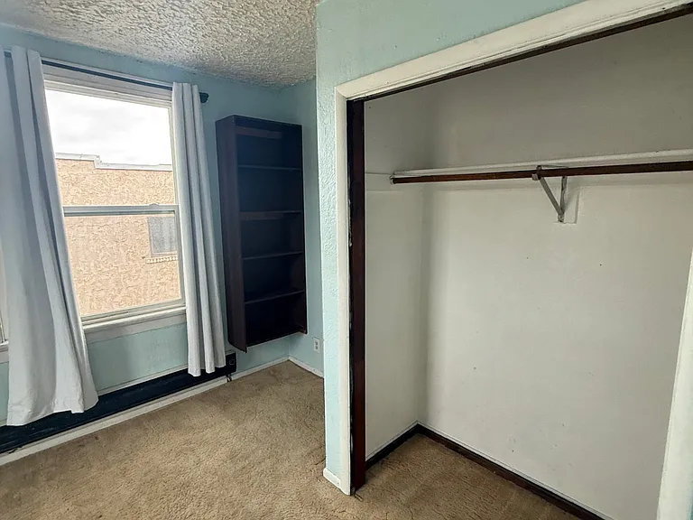 30 College Ave — Photo 8