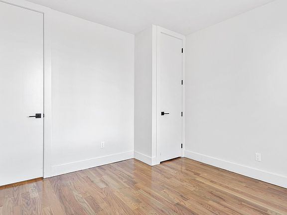 2nd image of 6 Stuyvesant Ave #Penthouse