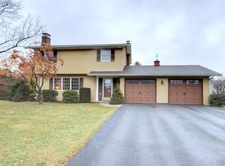 1100 Place Rd, Bethlehem, PA 18017