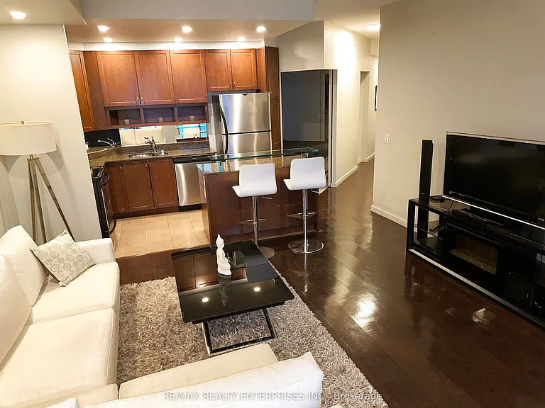 8 York St #2710 — Photo 5