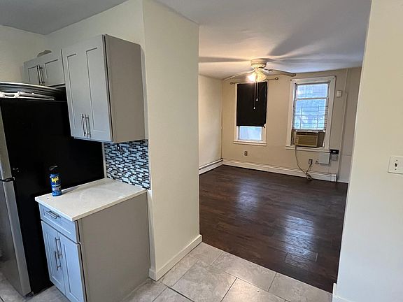2nd image of 141 York Ave Floor 1