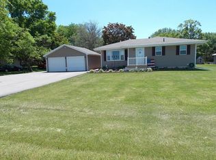 16203 34th St, Mason City, IA 50401