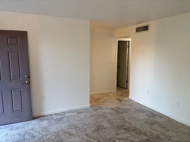 The Park Apartments — Photo 4