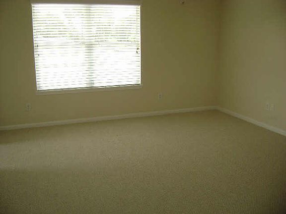 5th image of 8051 Villa De Norte St