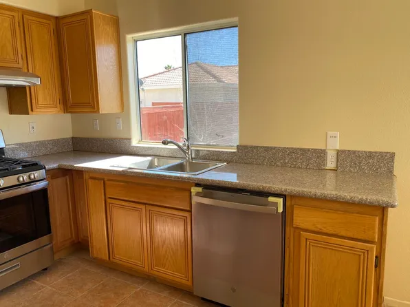 14070 Falling Leaf Rd, Apple Valley, CA 92307