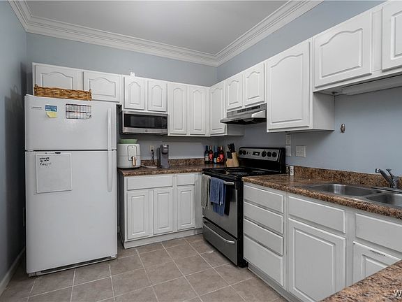 5th image of 303 Helen Keller Blvd APT A113