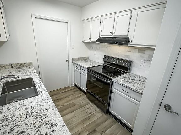 4th image of 538 Cedarwood Dr #538