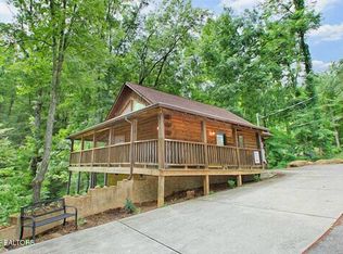 3355 Priscilla Heights Ln, Sevierville, TN 37862